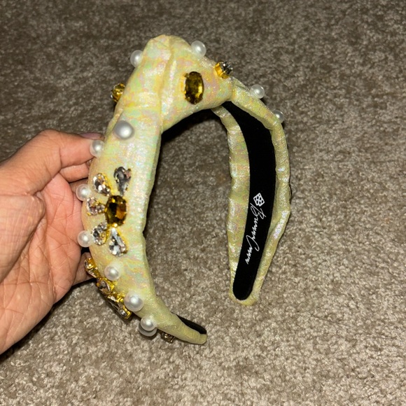 Brianna Cannon Sunflower Headband - Picture 3 of 5